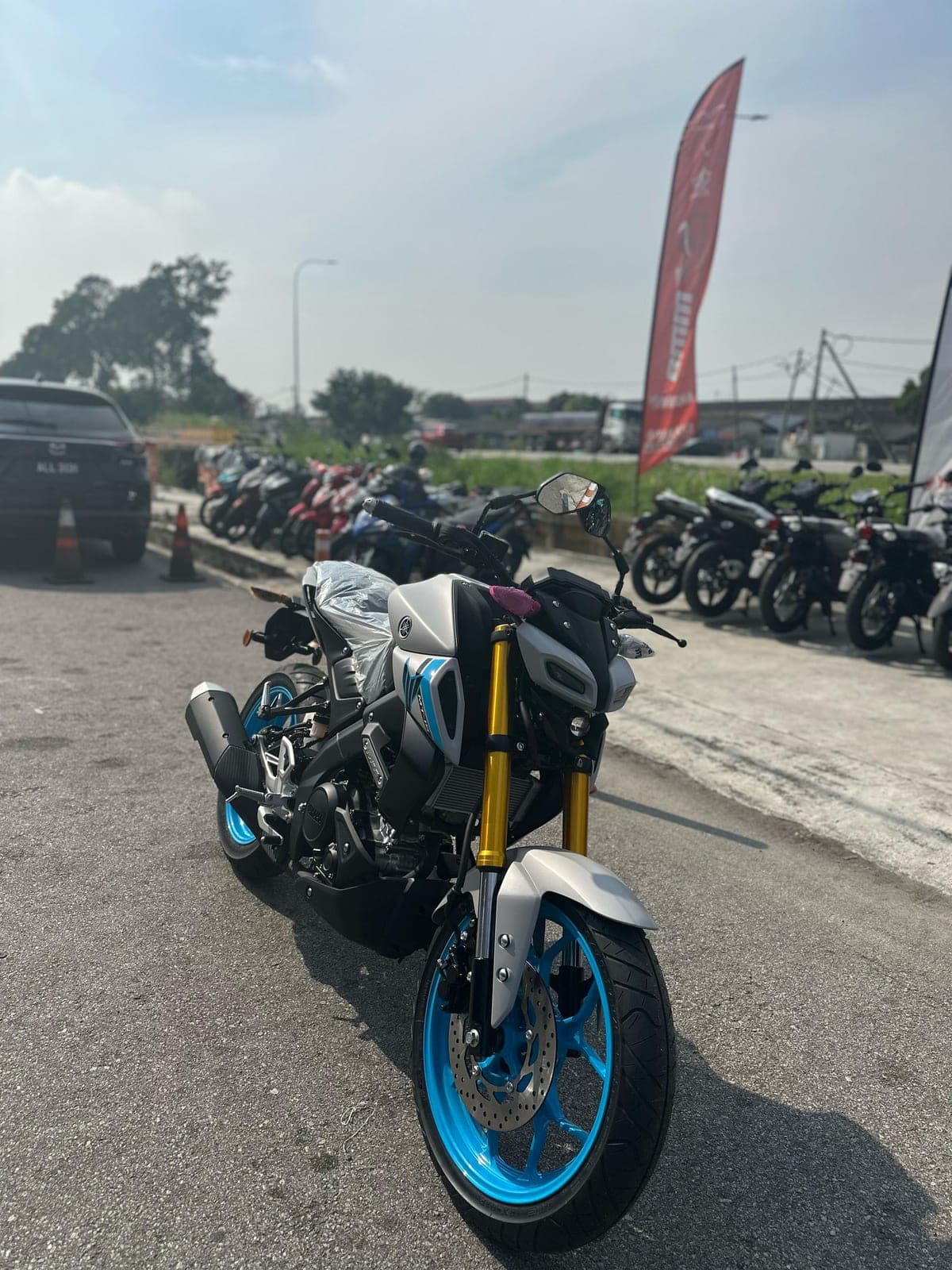 Yamaha MT-15 thumbnail 2